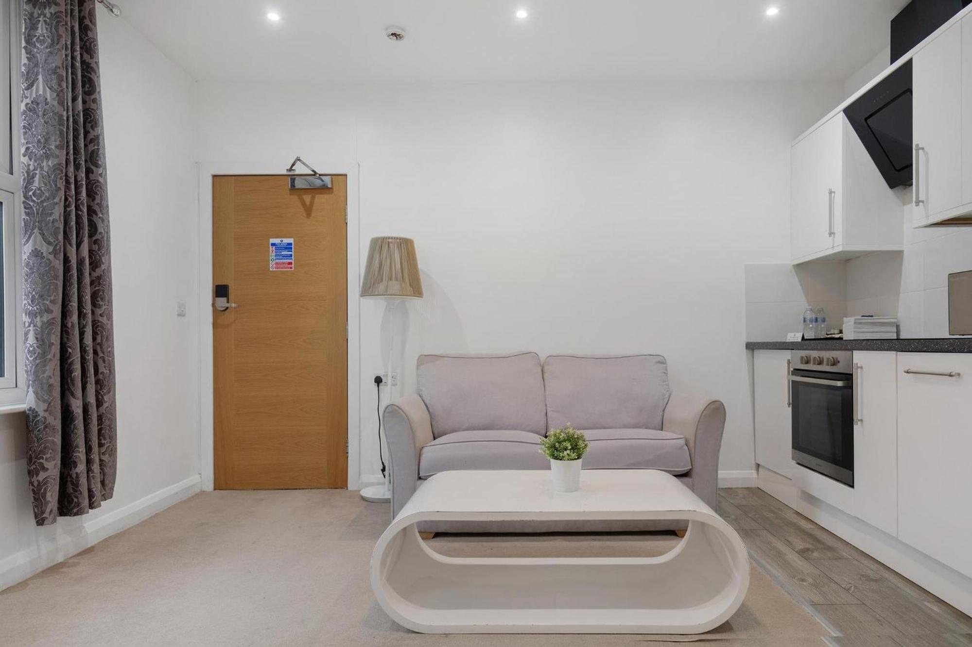 Modern City Centre Flat Оксфорд Екстериор снимка