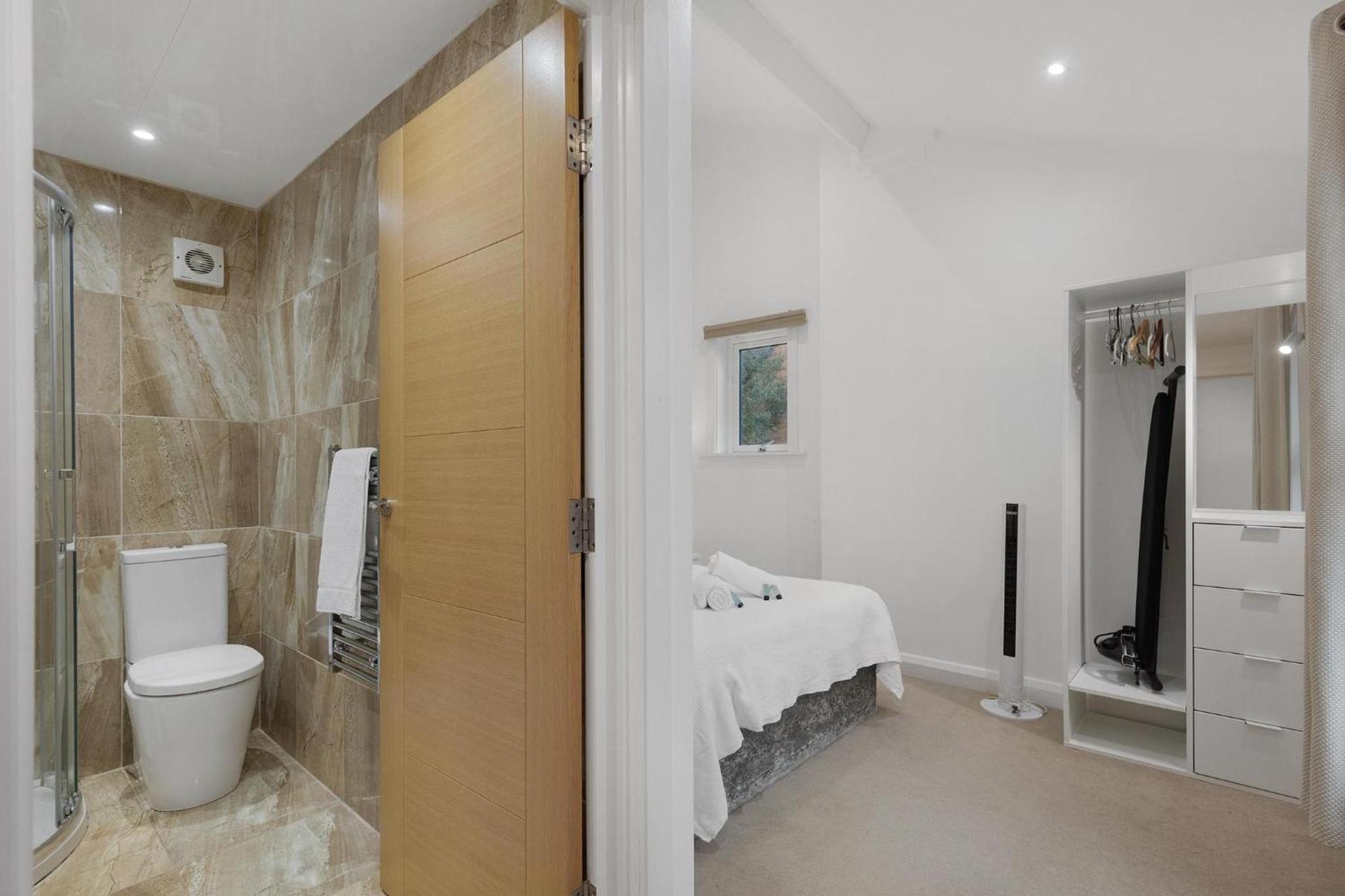 Modern City Centre Flat Оксфорд Екстериор снимка